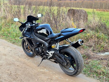 2002 Yamaha YZF-R1, чёрный, 325000 рублей, вид 5