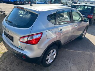 2010 Nissan Qashqai I Рестайлинг, серебристый, 799000 рублей, вид 2
