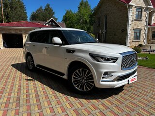2018 Infiniti QX80 I Рестайлинг 2, белый, 4590000 рублей, вид 5