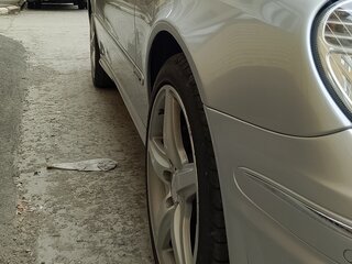 2004 Mercedes-Benz E-Класс 320 III (W211, S211), серебристый, 1600000 рублей, вид 5