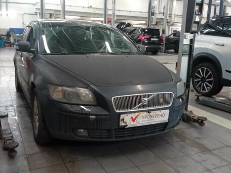 2006 Volvo V50 I, чёрный, 499000 рублей, вид 2