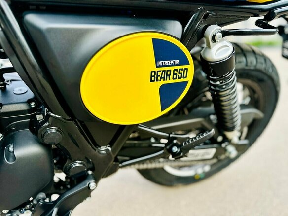 2026 Royal Enfield Bear 650, жёлтый - вид 12
