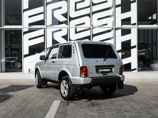 2018 Lada (ВАЗ) 2121 (4x4) Urban I Рестайлинг, серебристый, 630000 рублей, вид 2