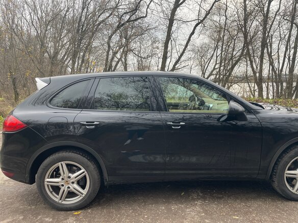 2014 Porsche Cayenne II (958), чёрный - вид 2