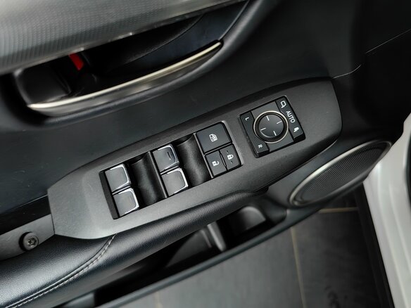 2020 Lexus NX 200 I Рестайлинг, белый, 2980000 рублей - вид 19
