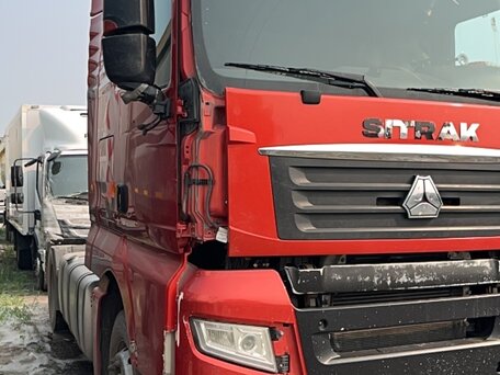 2023 Sinotruk Sitrak C7H, красный, 3040000 рублей, вид 2