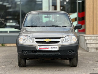 2018 Chevrolet Niva I Рестайлинг, серый, 789000 рублей, вид 3