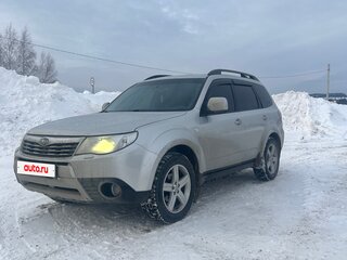 2010 Subaru Forester III, серый, 1050000 рублей, вид 1