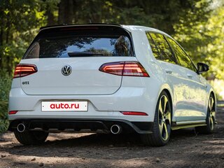 2018 Volkswagen Golf GTI VII Рестайлинг, белый, 2100000 рублей, вид 3