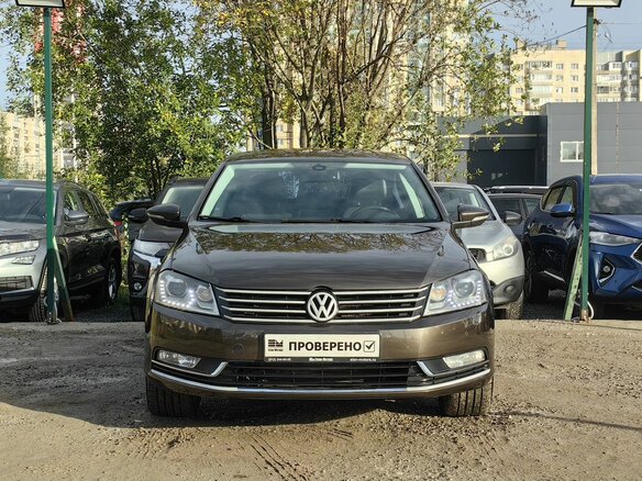 2011 Volkswagen Passat B7, коричневый, 769000 рублей - вид 2