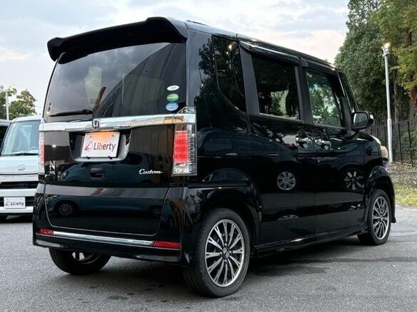 2016 Honda N-BOX I Рестайлинг, чёрный - вид 4