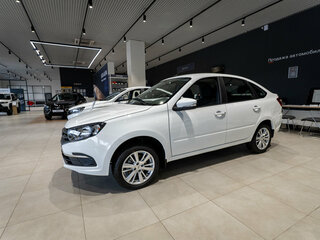 2025 Lada (ВАЗ) Granta I Рестайлинг, белый, 1098000 рублей, вид 3
