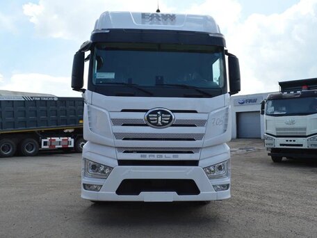 2024 FAW J7, белый, 8200000 рублей, вид 2