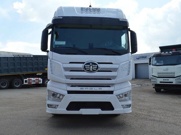 2024 FAW J7, белый, 8200000 рублей - вид 1