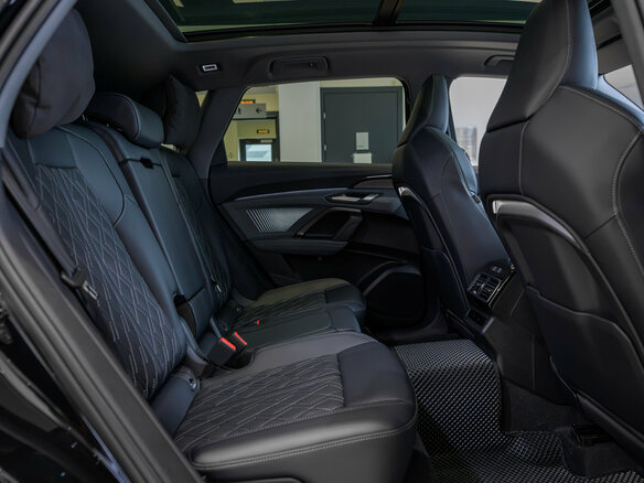 2026 Audi Q5 L III (GU), чёрный, 6840000 рублей - вид 18