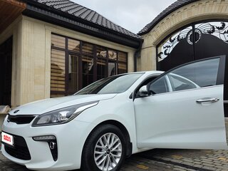 2018 Kia Rio IV, белый, 1020000 рублей, вид 2