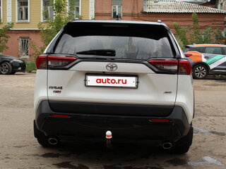 2021 Toyota RAV4 V (XA50), белый, 3700000 рублей, вид 2