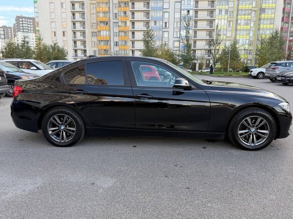 2015 BMW 3 серии 318i VI (F3x) Рестайлинг, чёрный, 1700000 рублей - вид 2