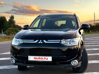 2013 Mitsubishi Outlander III, чёрный, 1700000 рублей, вид 2