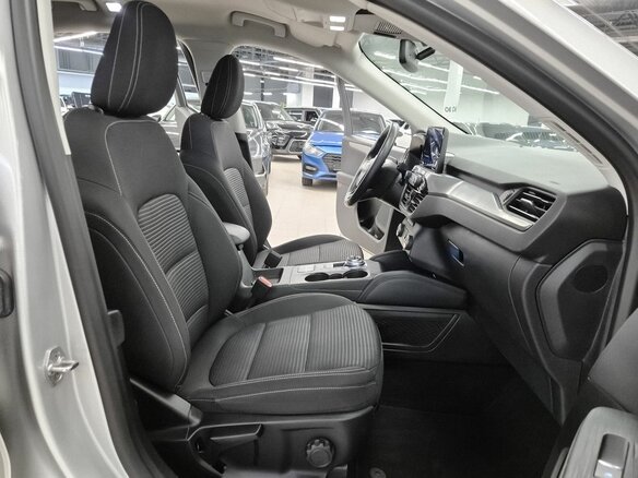 2020 Ford Kuga III, серый, 1819000 рублей - вид 12