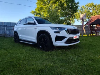 2022 Skoda Kodiaq I Рестайлинг, белый, 2675000 рублей, вид 3