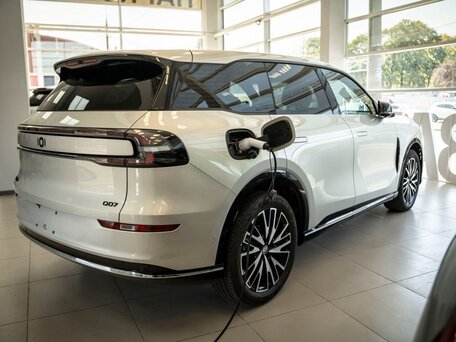 2026 Changan Qiyuan Q07 31.7 kWh, серебристый, 3550000 рублей, вид 3