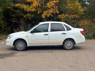 2015 Lada (ВАЗ) Granta I, белый, 480000 рублей, вид 4