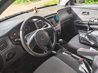 2010 Kia Rio II Рестайлинг, бежевый, 500000 рублей, вид 5