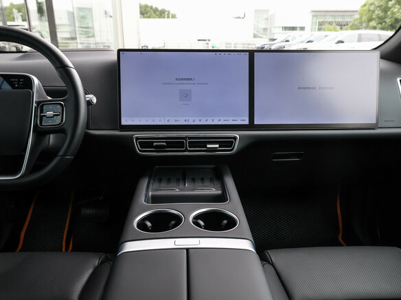 2025 Li Auto (Lixiang) L7 52.3 kWh I Рестайлинг, белый - вид 16
