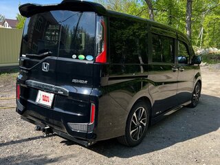 2016 Honda Stepwgn Spada V, чёрный, 2040000 рублей, вид 3