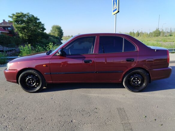 2011 Hyundai Accent ТагАЗ II, красный, 520000 рублей - вид 5