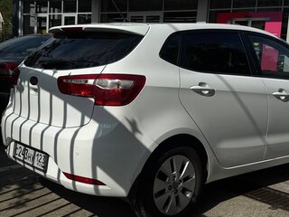 2014 Kia Rio 4-speed III, белый, 920000 рублей, вид 2