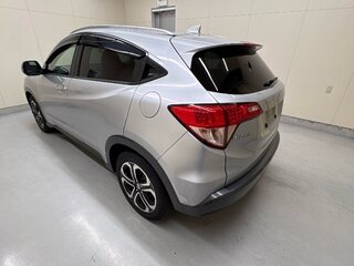 2015 Honda Vezel I, серебристый, 1156000 рублей, вид 4