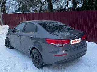 2015 Kia Rio III Рестайлинг, серый, 800000 рублей, вид 2