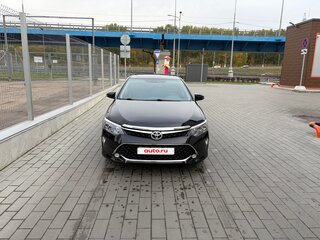 2017 Toyota Camry VII (XV50) Рестайлинг, чёрный, 1890000 рублей, вид 3