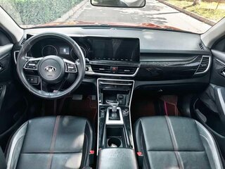 2020 Kia KX3, красный, 1590000 рублей, вид 5