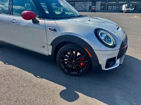 2020 Mini Clubman JCW John Cooper Works II Рестайлинг, серебристый, 2477102 рублей, вид 5