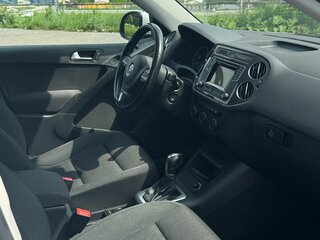 2016 Volkswagen Tiguan I Рестайлинг, белый, 2000000 рублей, вид 4