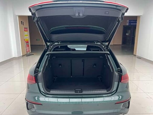 2023 Audi A3 Sportback 35 TFSI IV (8Y), зелёный, 2320000 рублей - вид 10