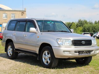 2002 Toyota Land Cruiser 100 Series Рестайлинг 1, серебристый, 1650000 рублей, вид 3