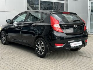 2012 Hyundai Solaris I, чёрный, 680000 рублей, вид 5