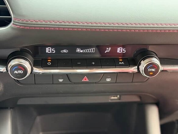 2023 Mazda 3 Axela IV (BP), пурпурный, 1890000 рублей - вид 16