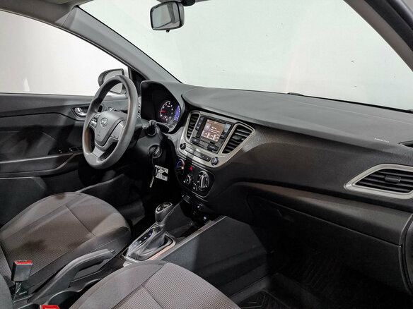 2022 Hyundai Solaris II Рестайлинг, белый - вид 12