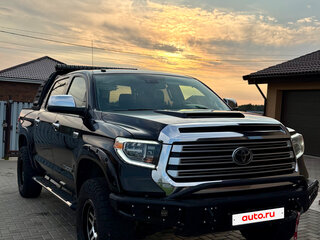 2019 Toyota Tundra CrewMax II Рестайлинг, чёрный, 6900000 рублей, вид 2