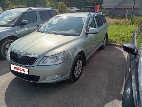 2011 Skoda Octavia DSG7 II (A5) Рестайлинг, зелёный, 670000 рублей, вид 3
