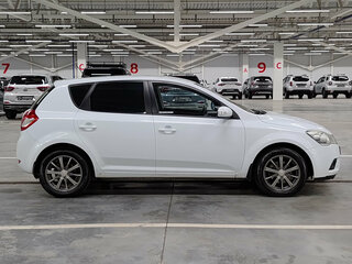 2011 Kia Ceed I Рестайлинг, белый, 535000 рублей, вид 4