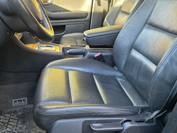 2005 Audi A4 II (B6), пурпурный - вид 6