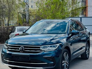 2022 Volkswagen Tiguan II Рестайлинг, синий, 2830000 рублей, вид 1