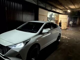 2018 Hyundai Solaris II, белый, 750000 рублей, вид 4