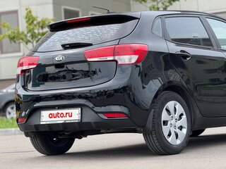 2017 Kia Rio III Рестайлинг, чёрный, 1000000 рублей, вид 5